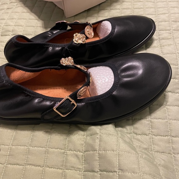 Black ballet flats size 9 fits as a size 91/2 new neverr worn - Picture 3 of 4